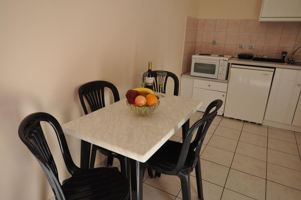 Ammos Apartment Roda  Ngoại thất bức ảnh